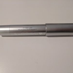 Pur X-Faux Lip Exfoliator